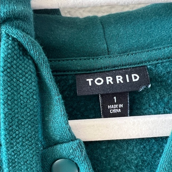 Torrid Green Button-Up Hoodie Sweatshirt. Size 1 - Picture 2 of 8